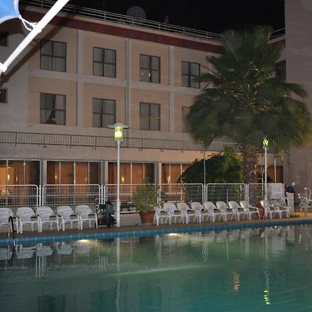 Royal Inn 提比里亞 外观 照片
