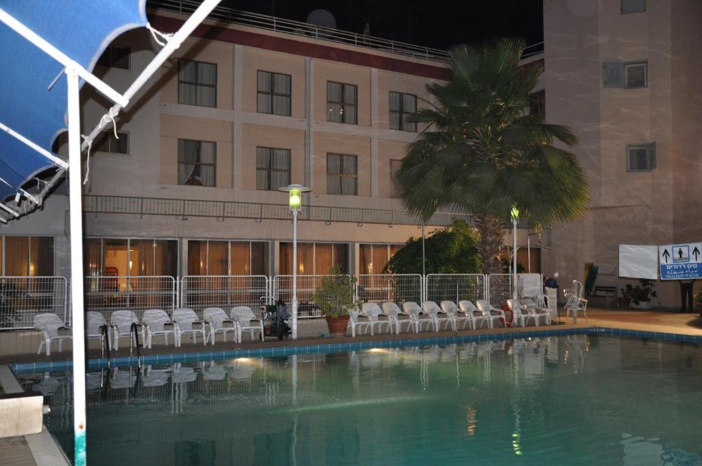 Royal Inn 提比里亞 外观 照片